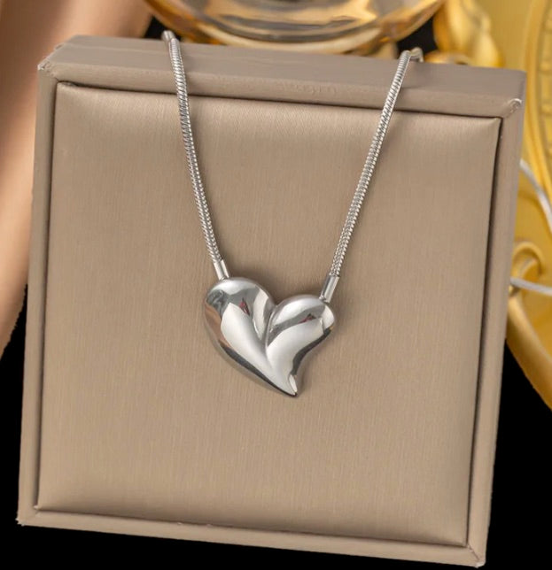 Collar Corazón Chunky Asimétrico Plata