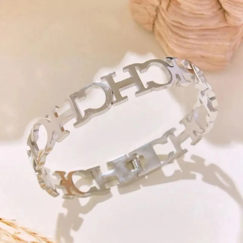 Pulsera de CH plateada