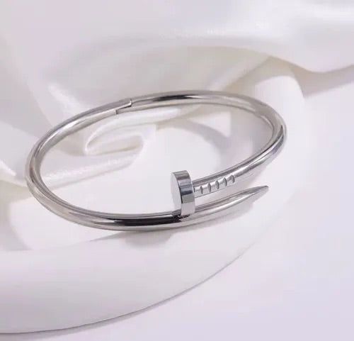 Pulsera Justo en el Clavo