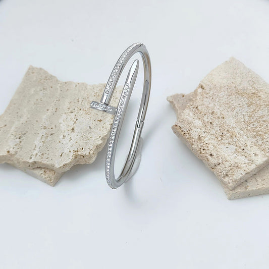 Pulsera Justo en el Clavo con Micropavé de Circonias Plata